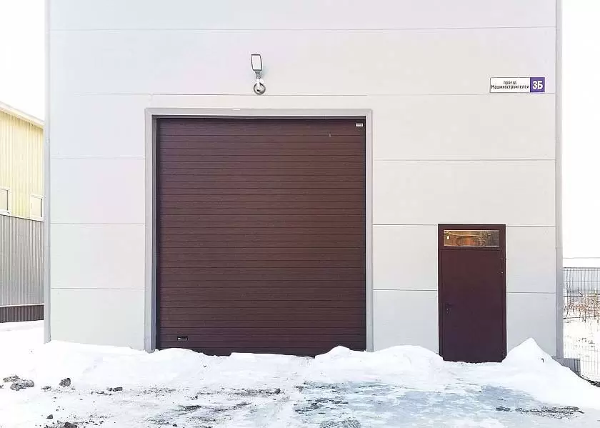 Секционные ворота «АЛЮТЕХ» — европейское качество для вашего производства
